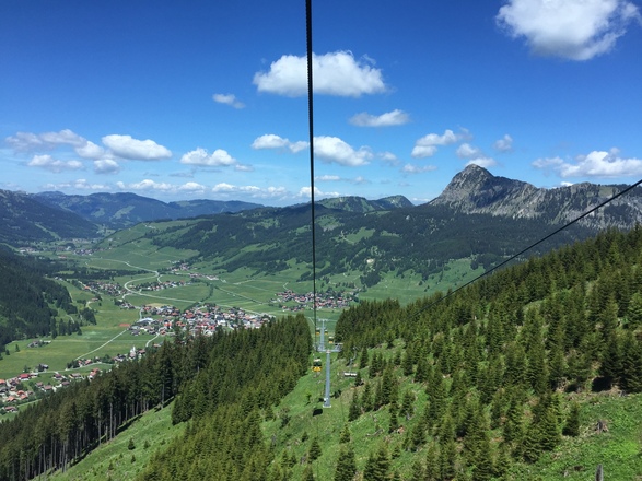 Aufstieg mit der Bahn