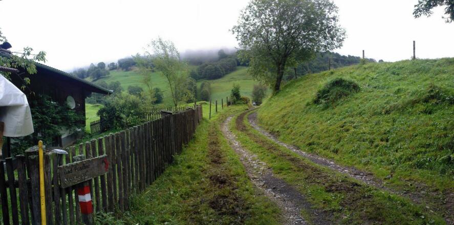 Wanderweg Bad Fuscher Straße - Reith - Embachkapelle