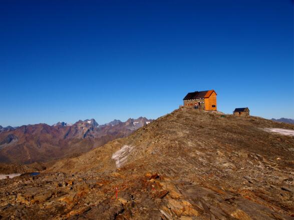 Hochstubaihütte am Wildkarspitz 3175 m