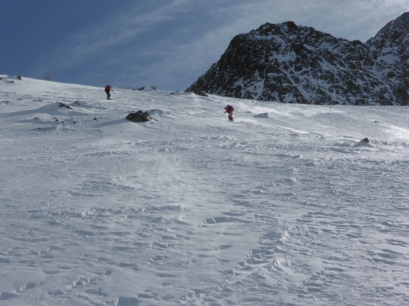 Der Weg hinauf zum Schneeloch.