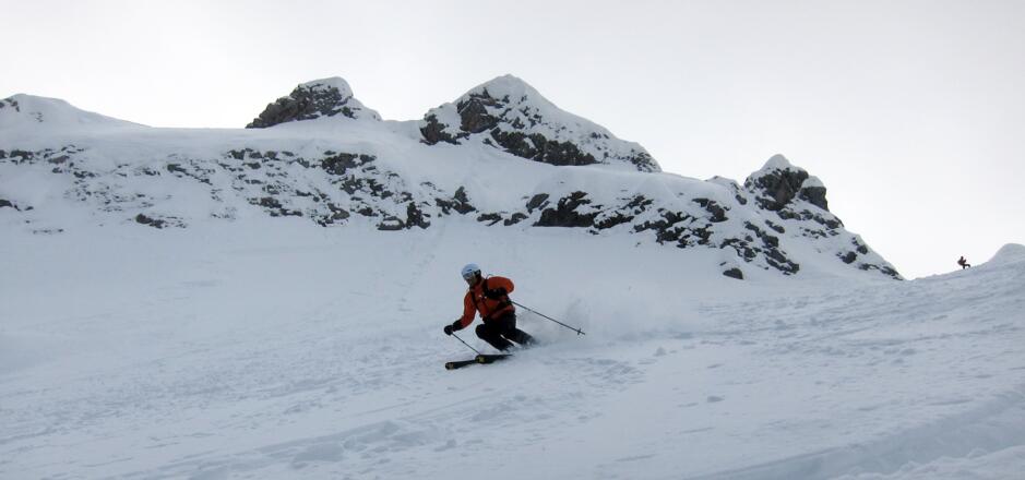 Im oberen Bereich des Schneetals - windbeeinflusster Schnee.