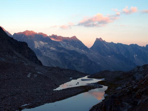 Gletscherseen (2480m) des östl. Stilluppkees vom Anstieg um 2600m
