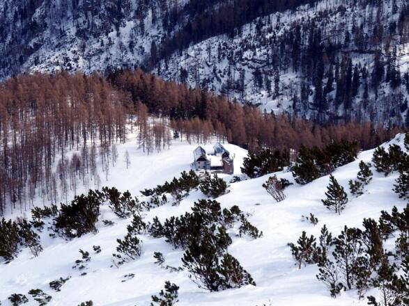 Tiefblick zur Dümlerhütte 1495m
