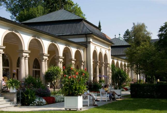 Säulenwandelhalle in Bad Steben