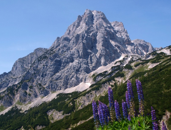 Prielschutzhaus 1420m mit Spitzmauer