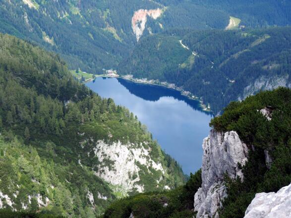 Vorderer Gosausee von der Gabelkogelscharte