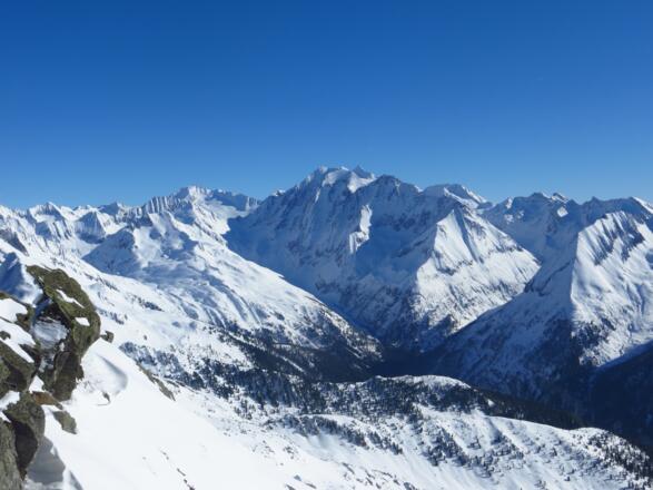 Der Panoramablick auf die Zillertaler Alpen