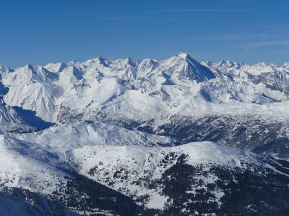 Blick zu den Stubaier Bergen mit Habicht als Blickfang