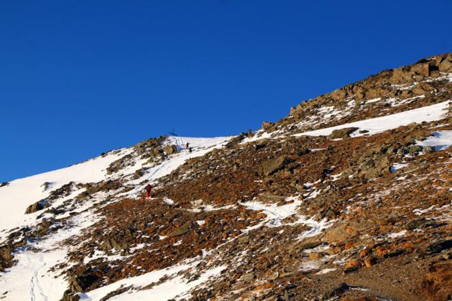 Gipfelanstieg meist abgeblasen