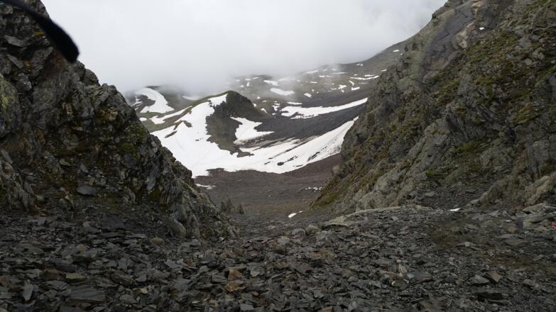 Zischenscharte mit Blick ins hintere Gleirschtal.