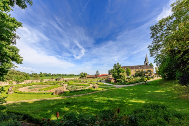 Blick auf den Klostergarten