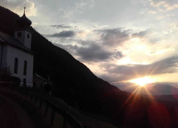 Sonnenaufgang am Beginn der Tour
