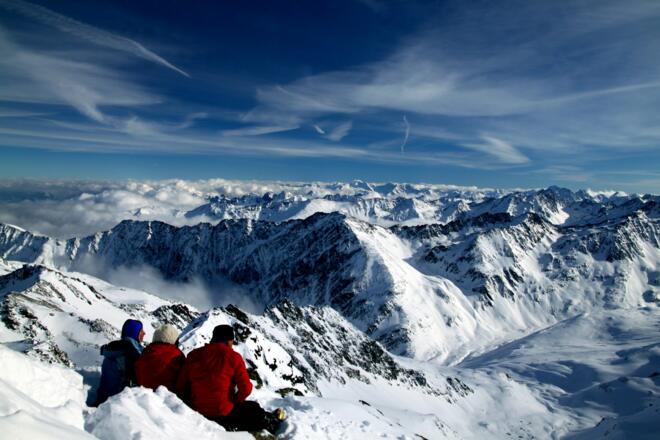 nach Südosten in die Stubaier und Gleirschtal