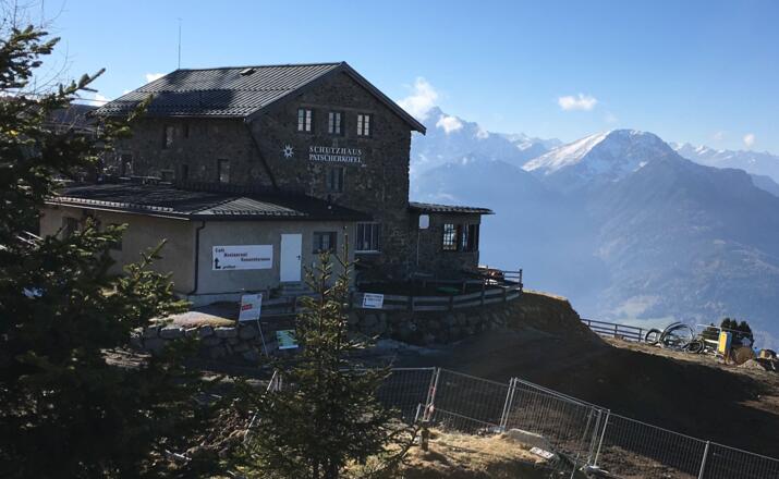 Schutzhaus Patscherkofel Herbst 2017 während Bahnumbau