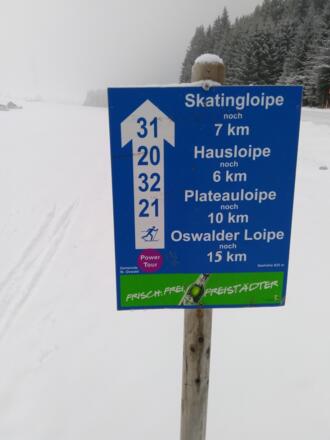 Langlauf-Wegweiser Alte Schule Untermarreith