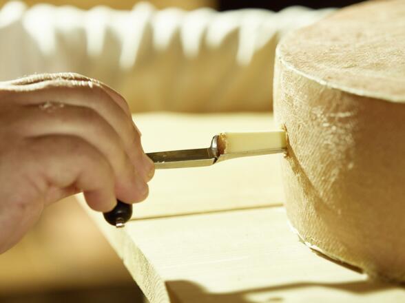 Somann Käsespezialitäten_Esternberg_151007_041©WGD Donau Oberösterreich Tourismus GmbH-Peter Podpera
