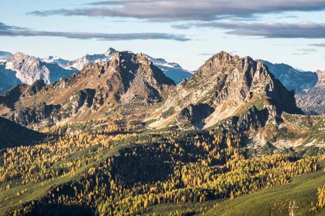 Blick nach Westen zu den beiden Geißsteinen