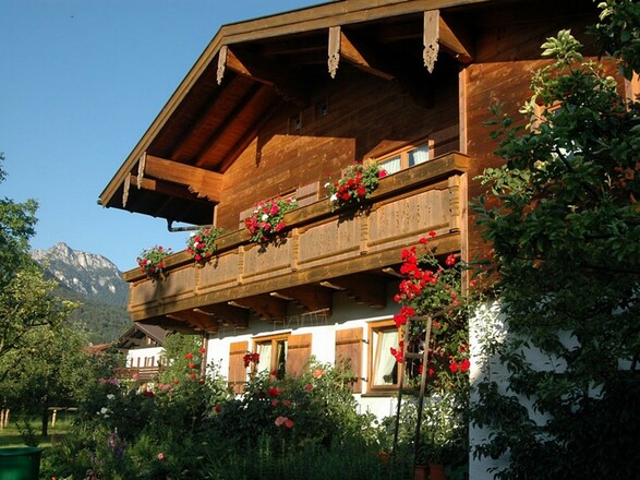 Hausansicht - Adersberger Josef-