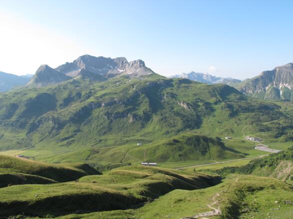 Blick auf Hochkrumbach mit Simmel, Kar- und Warther Horn