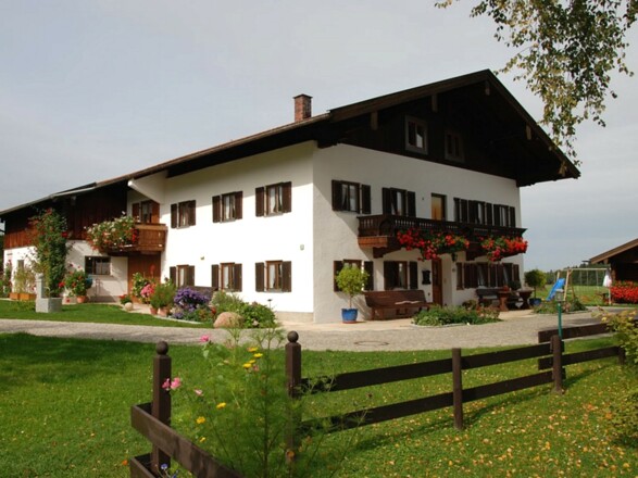 -Buchner Claudia- Hausansicht