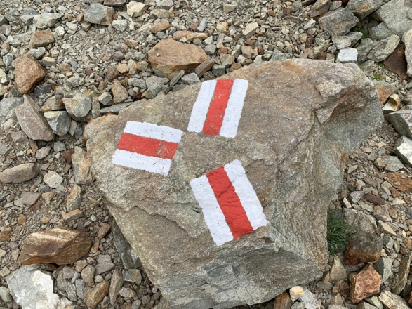Wegmarkierung im Klostertal