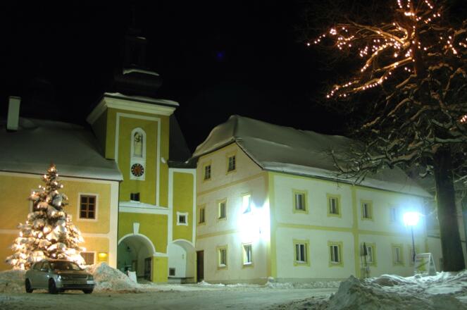Weihnachtlicher Ortsplatz Pfarrkirchen