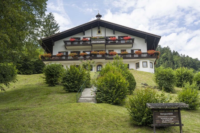 Außenansicht Bergschlößl