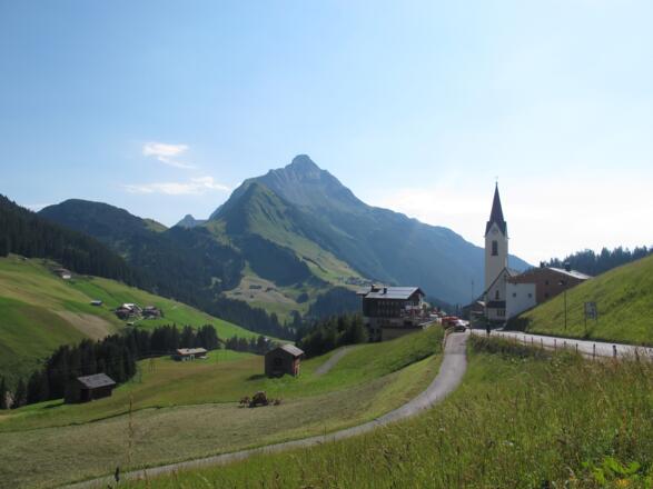 Warth mit Gehren und Lechleiten u. dem darüber liegenden Biberkopf
