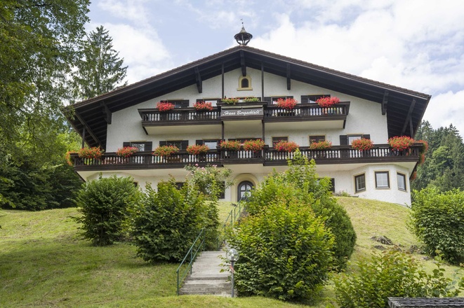Hausansicht Bergschlößl
