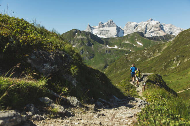 Im Hintergrund die Drei Türme
