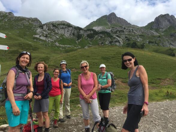 Die Hochkünzelspitze mit Vorgipfel und Aufstiegsroute in Bildmitte