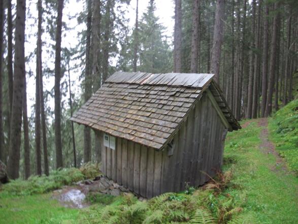 Bruaderhüsle unterhalb des Kristbergsattels