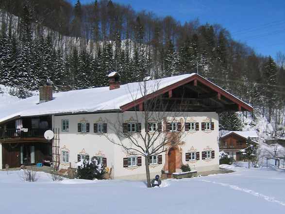 Hausansicht im Winter