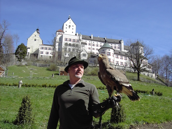 Falknerei mit Burg Hohenaschau