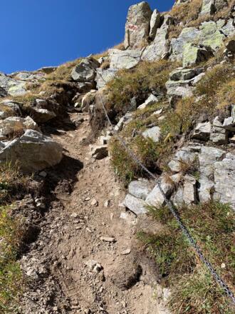 Gesicherter Abstieg vom Plattenjoch