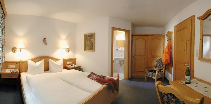 Doppelzimmer mit Dusche / WC