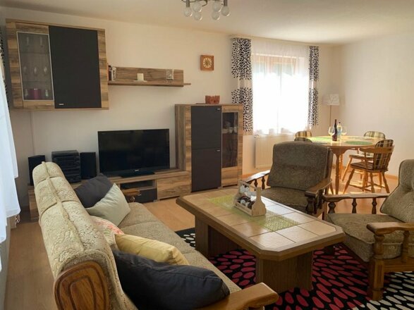 b77a0aae-cabb-44da-87c9-fc575ef0397a