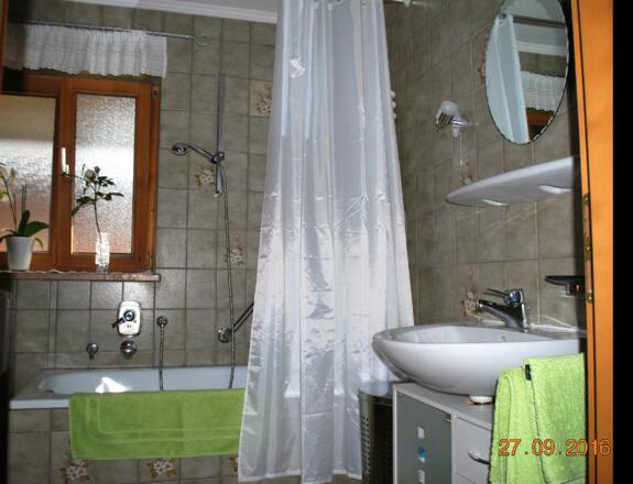 Bad mit Wanne