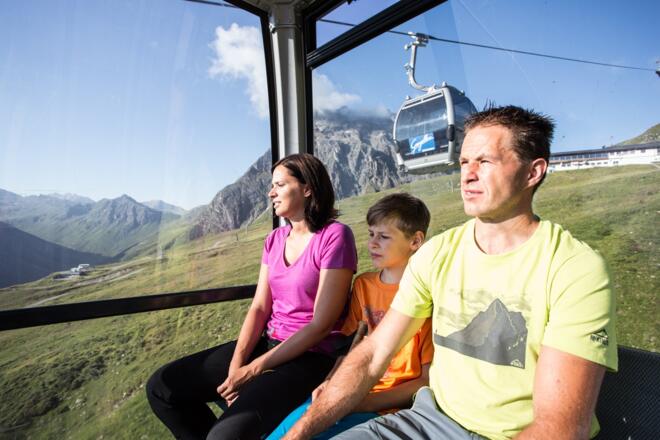 Die Anreise zum Ausgangspunkt beim Schafberg Hüsli erfolgt gemütlich mit der Gondelbahn