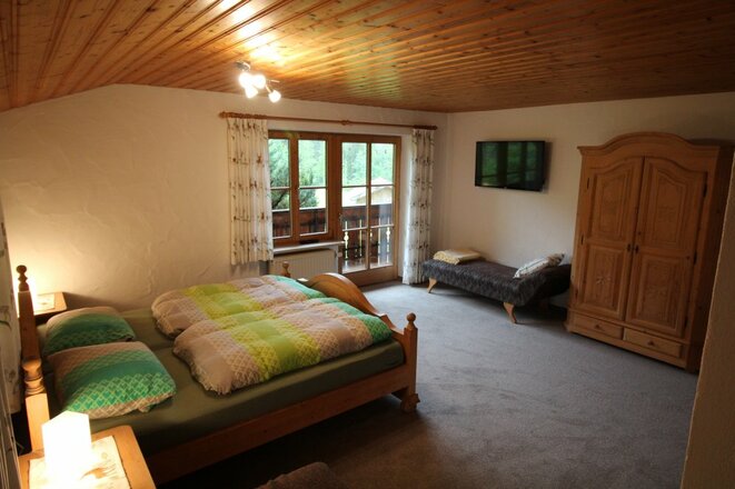 Wohn- Schlafzimmer (FeWo 2)