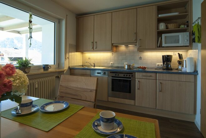 Einbauküche mit Geschirrspüler