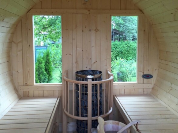 Fasssauna innen