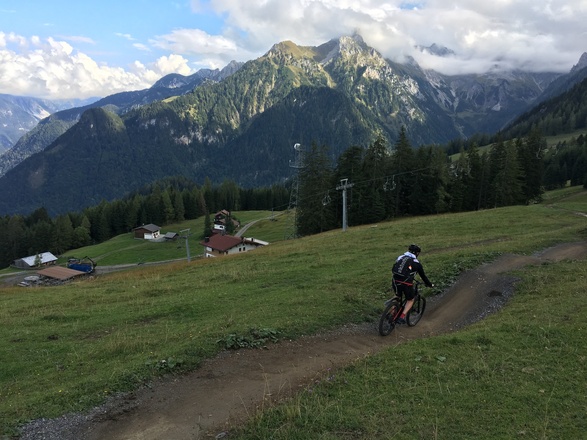 Etappe 1: Flowtrail "Tschengla Unchained"