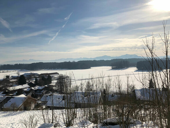 Sicht über den Ort Roitham