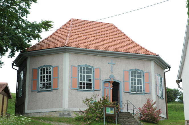 Das kleine Bergdorf Geba besitzt eine außergewöhnliche Kapelle.