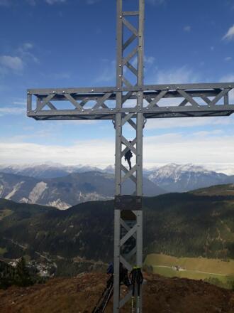 Kreuz Zwölferköpfl