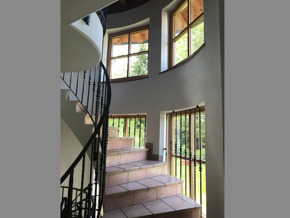 Treppenaufgang zu den Ferienwohnungen