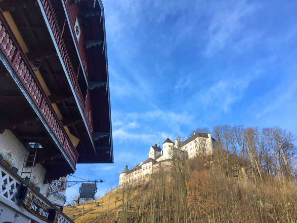 unterhalb Schloss Hohenaschau