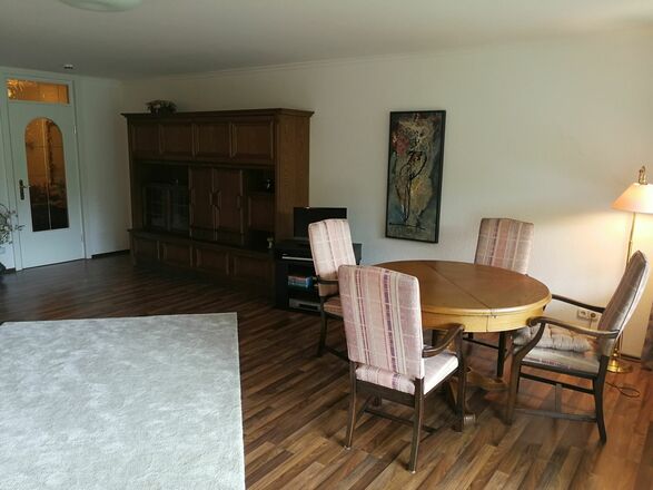 Essbereich mit Eingang Ferienwohnung Dittmar