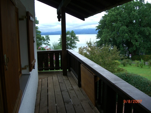 Balkon mit Blick zum See